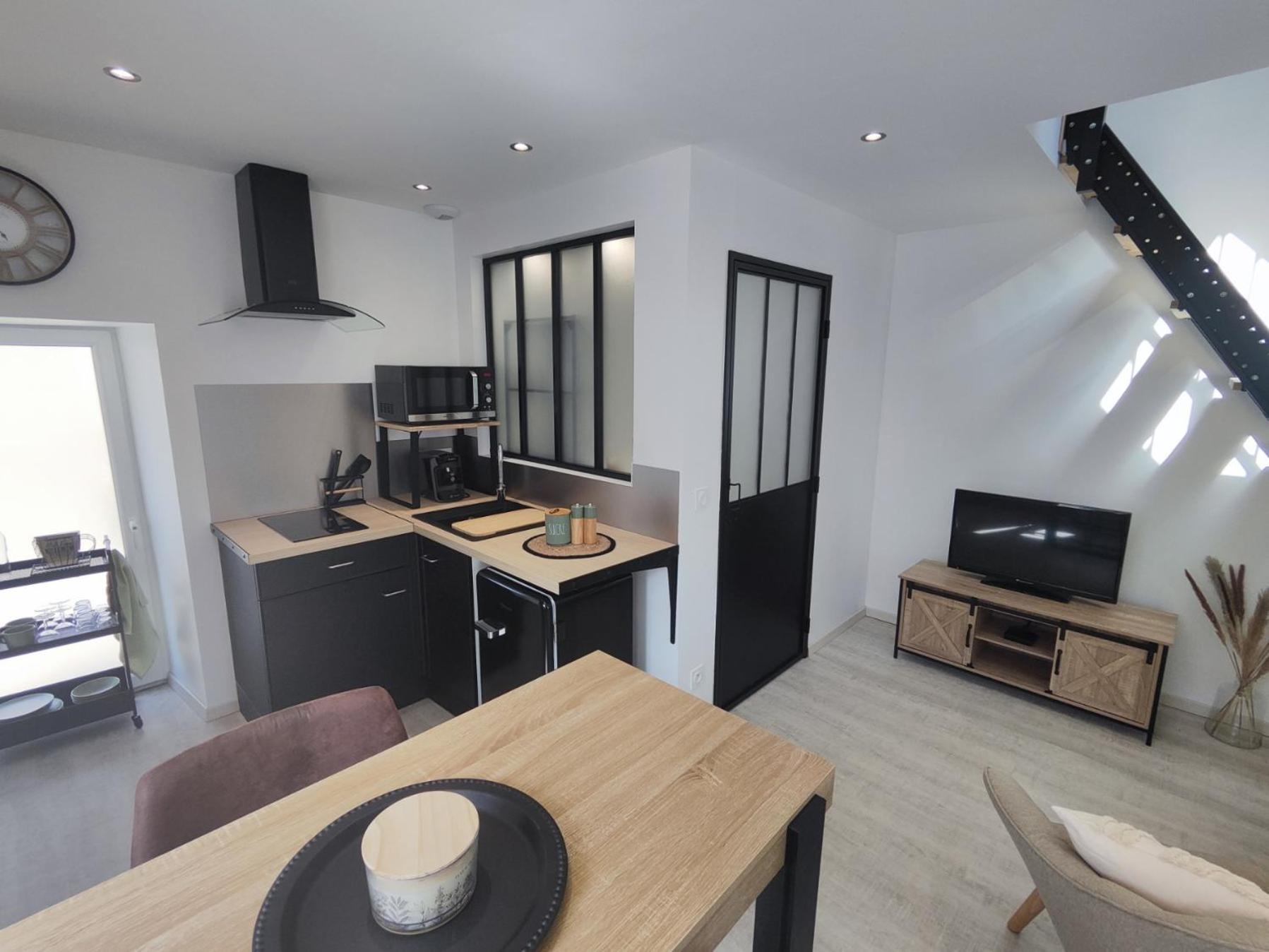 Studio Neuf Situe Au Coeur D'Un Bourg Paisible Pacé Extérieur photo